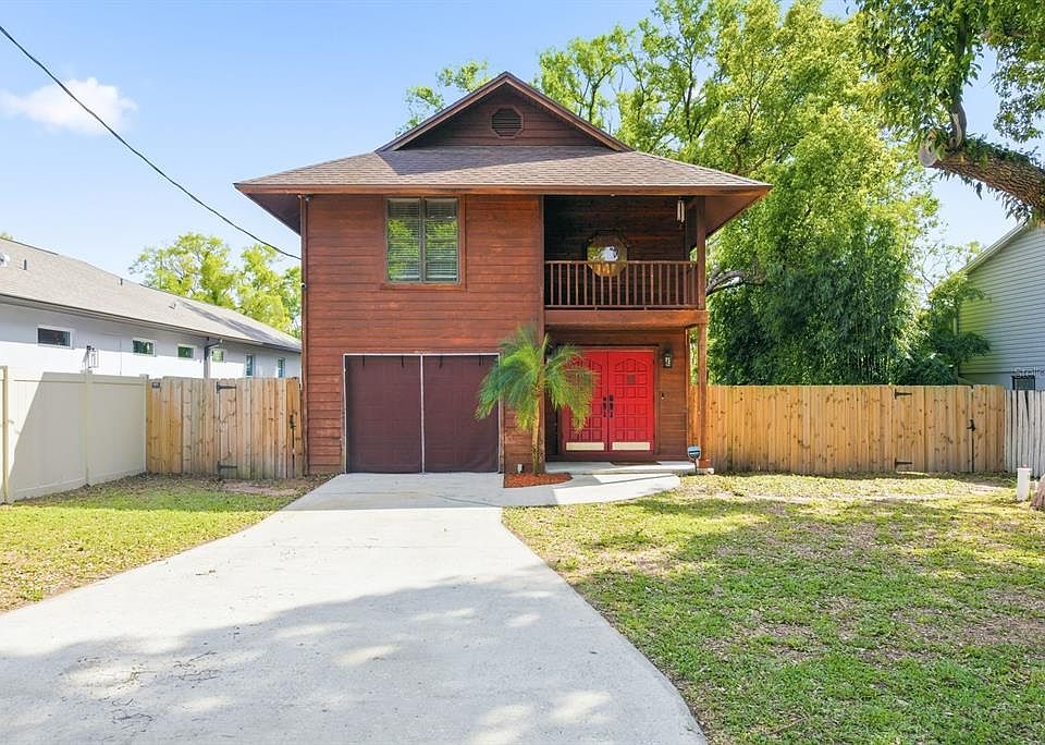 1st image of 2204 Howard Ln