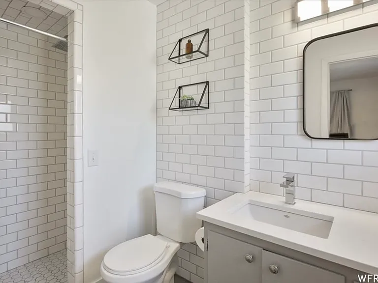 1678 E 1460 N — Photo 14
