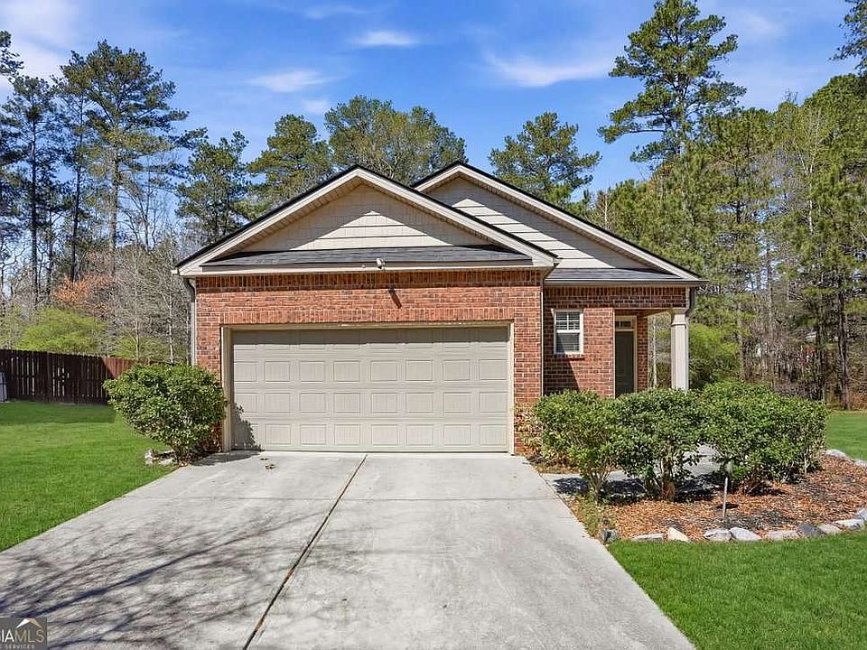 1st image of 813 Blue Hill Ln