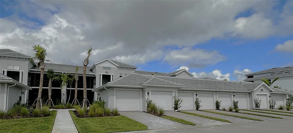 2 bed, 2.0 bath, 1355 sqft, $6,000 — Photo 1