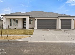 4755 Village Vw, Richland, WA 99352