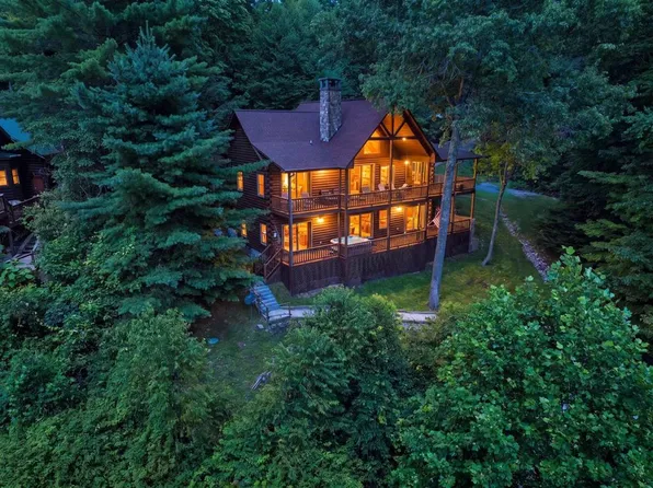 323 Indian Lake Rd, Topton, NC 28781