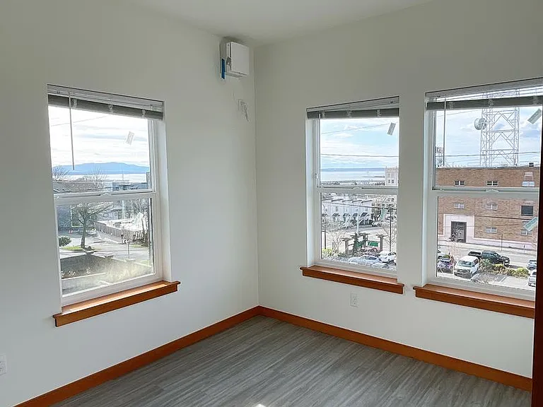 1205 N Garden St — Photo 16