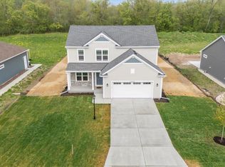 W228N7693 Woodland Ct, Sussex, WI 53089