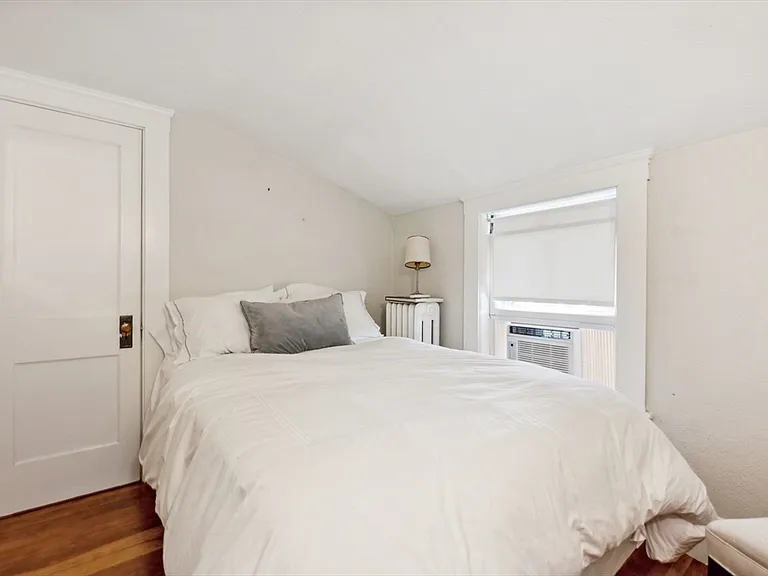 103 Leonard St #0 — Photo 12