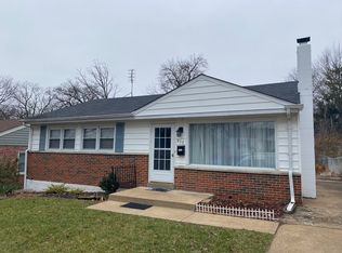 917 Woodbine Dr, Saint Louis, MO 63126