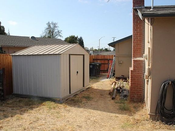 5th image of 8018 Casuarnia Ct
