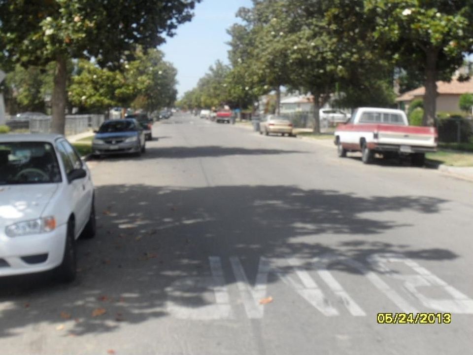 2nd image of 2577 S Holly Ave
