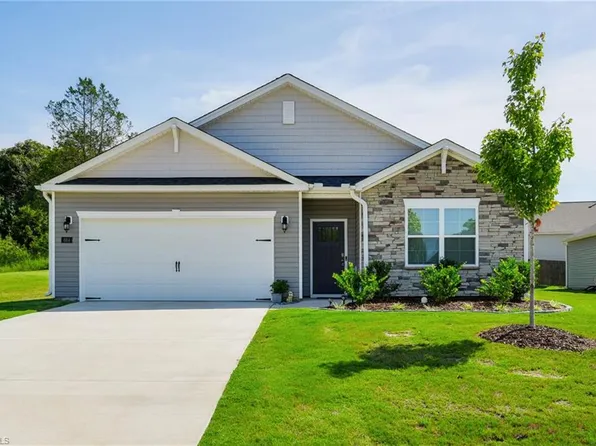 664 Starfall Rd, Graham, NC 27253