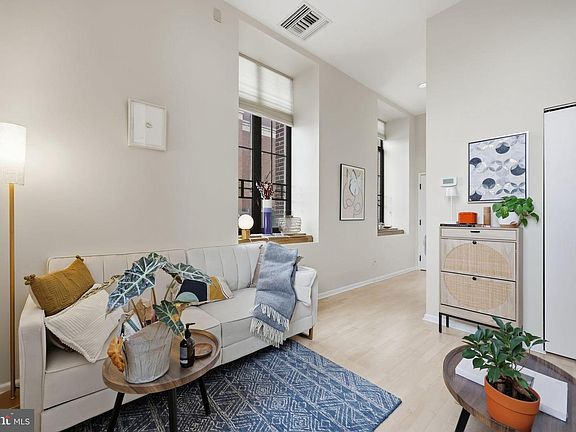 3rd image of 1601 Spring Garden St APT 207