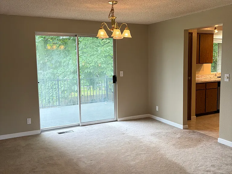 12901 SE 158th Pl — Photo 4