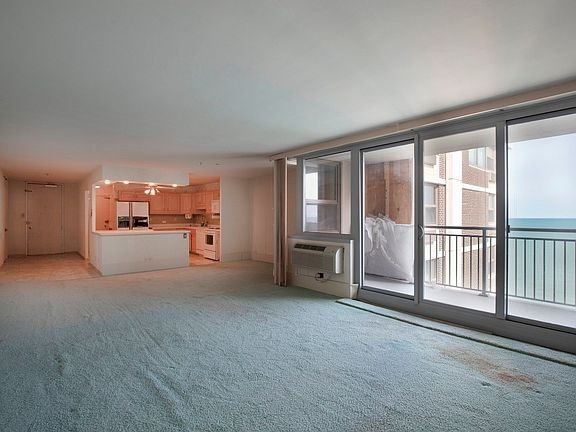 2nd image of 6145 N Sheridan Rd APT 29D