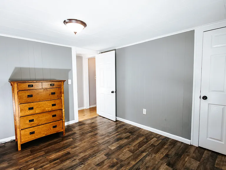 27 Allen St — Photo 10