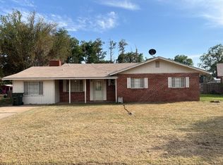 1413 Bryan Cir, Carlsbad, NM 88220