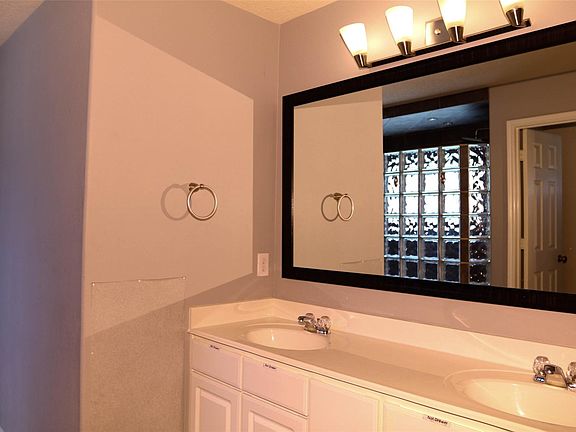 5th image of 18439 Ranch View Trl
