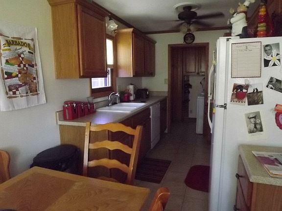 4th image of 311 E 22nd St