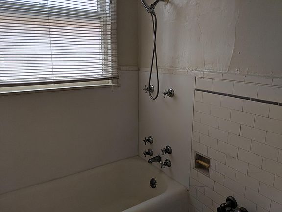 5th image of 335 S Berendo St