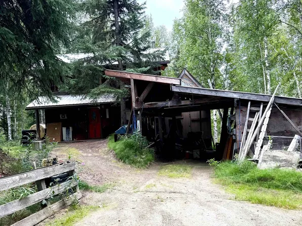 1360 Coyote Trl, Fairbanks, AK 99709