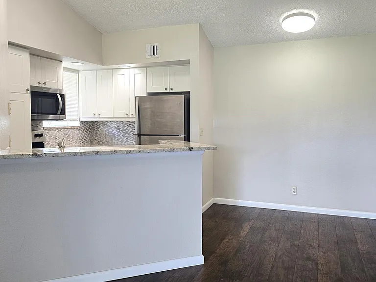 3400 Pinewalk Dr N #928 — Photo 3