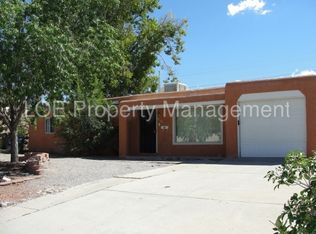 8106 Robin Ave NE, Albuquerque, NM 87110