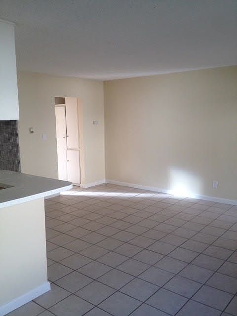 2nd image of 122 N Commonwealth Ave APT 210