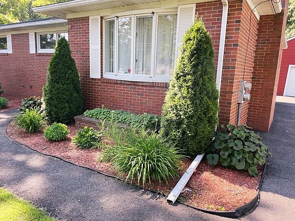2nd image of 487 Prospect Ave