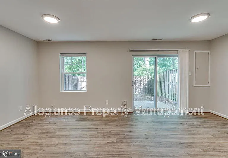 3374 Breckenridge Ct — Photo 29