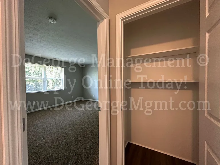 Burdick Estates Apartments — Photo 100