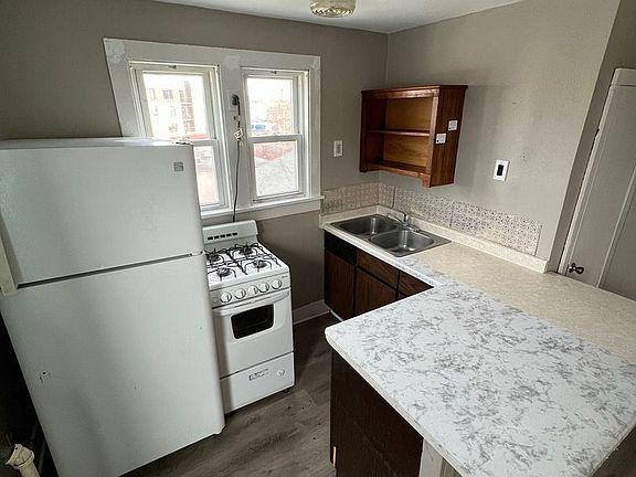 2nd image of 426 Wisconsin Ave APT 4