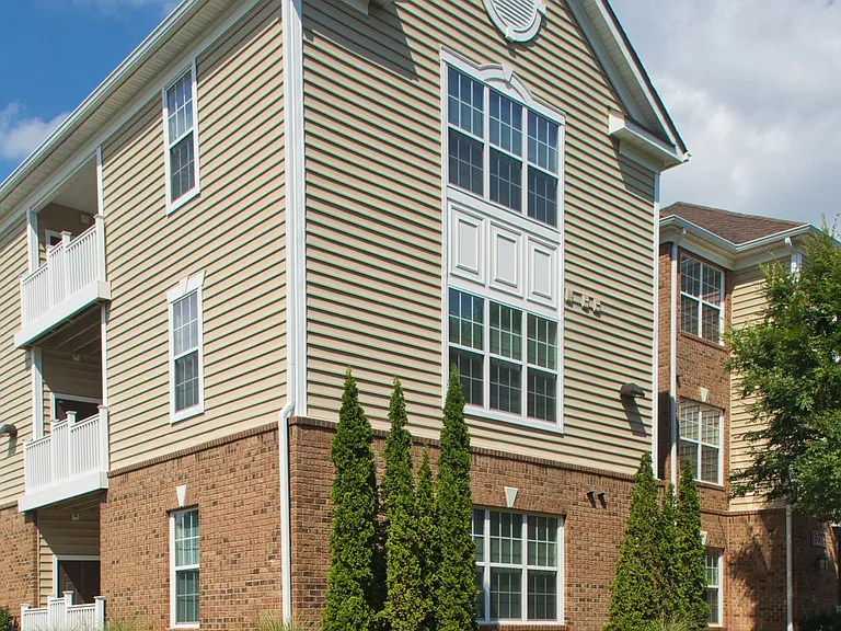 Red Mill Landing Apartment Homes — Photo 34