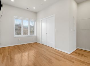 1247 Penn St NE APT 3, Washington, DC 20002