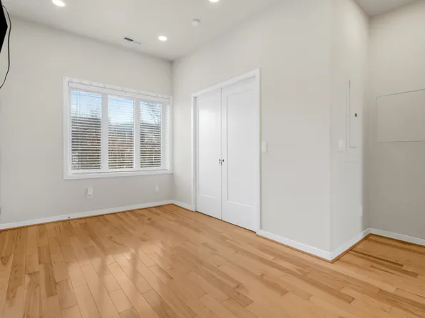 1247 Penn St NE APT 3, Washington, DC 20002