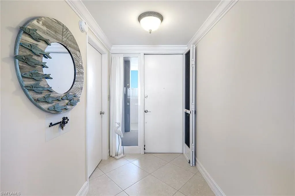 2 bed, 2.0 bath, 1100 sqft, $14,000 — Photo 3
