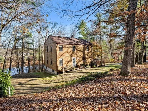 705 Oxford St S, Auburn, MA 01501