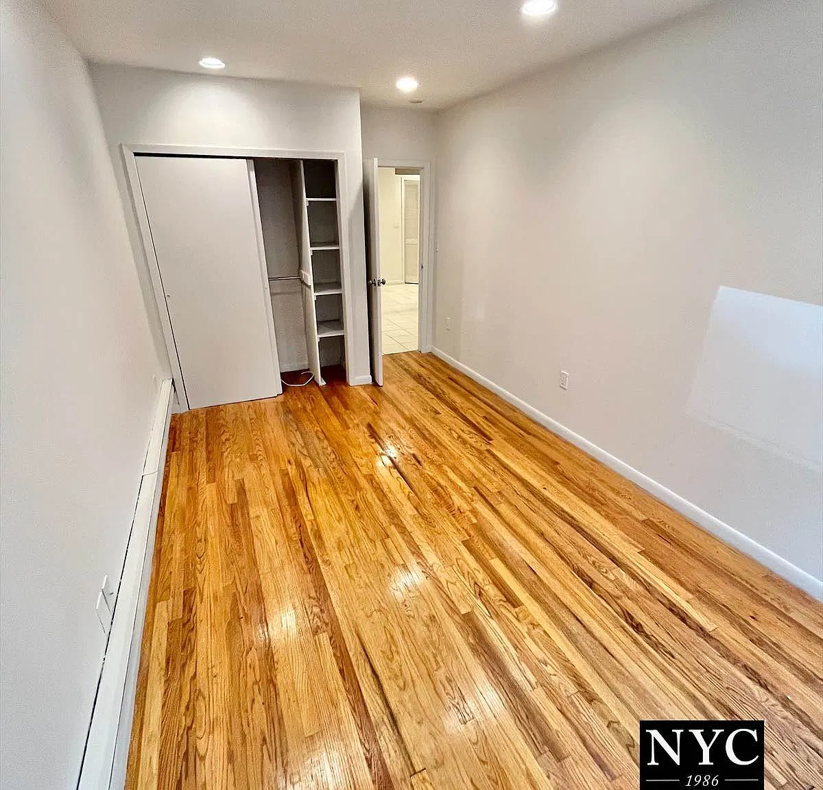334 East 55th Street — Photo 3