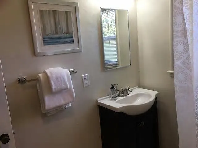 922 Oak Ln — Photo 5