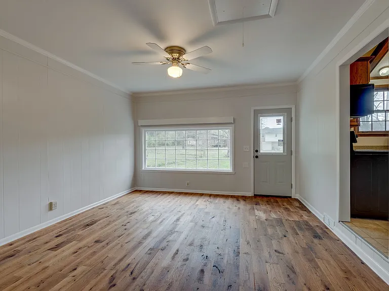 5413 Country Dr — Photo 13