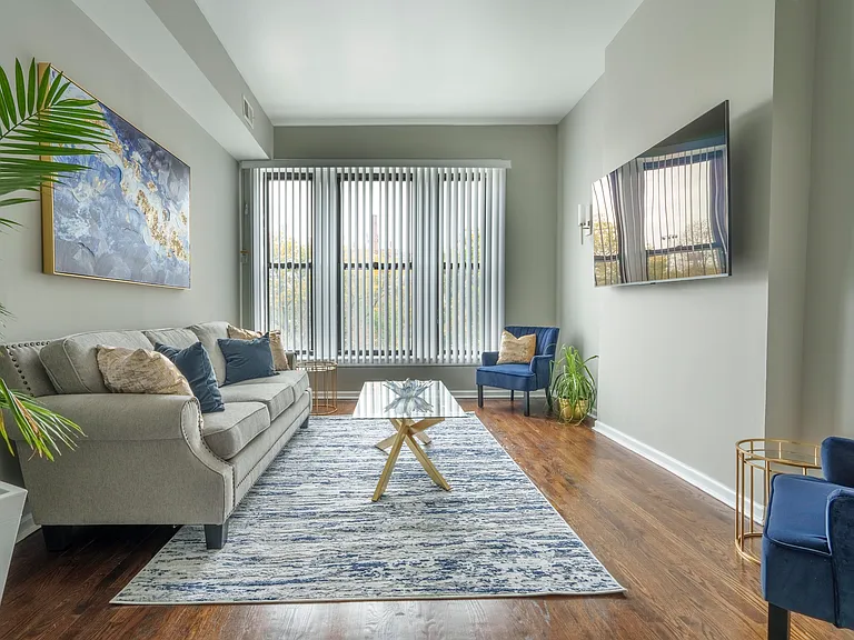 329 S Leavitt St #2 — Photo 3