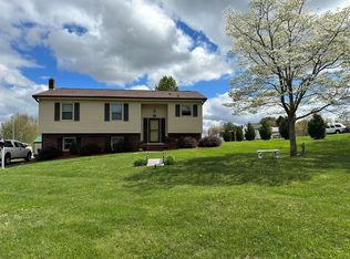 114 Wildcat Rd, Hillsville, VA 24343