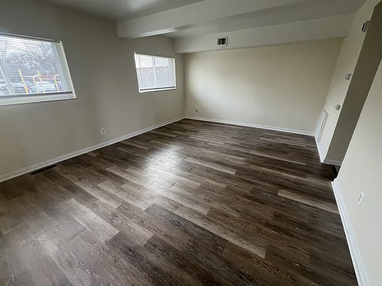 2 Columbine Ct #3 — Photo 2