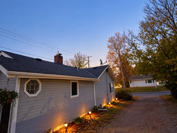 2307 Chateau Ln, Mound, MN 55364