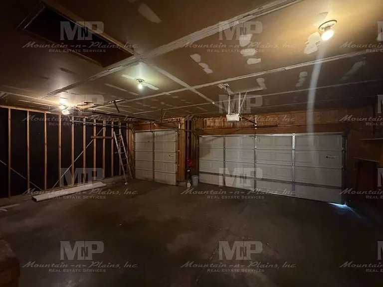 4400 Vista Dr — Photo 20