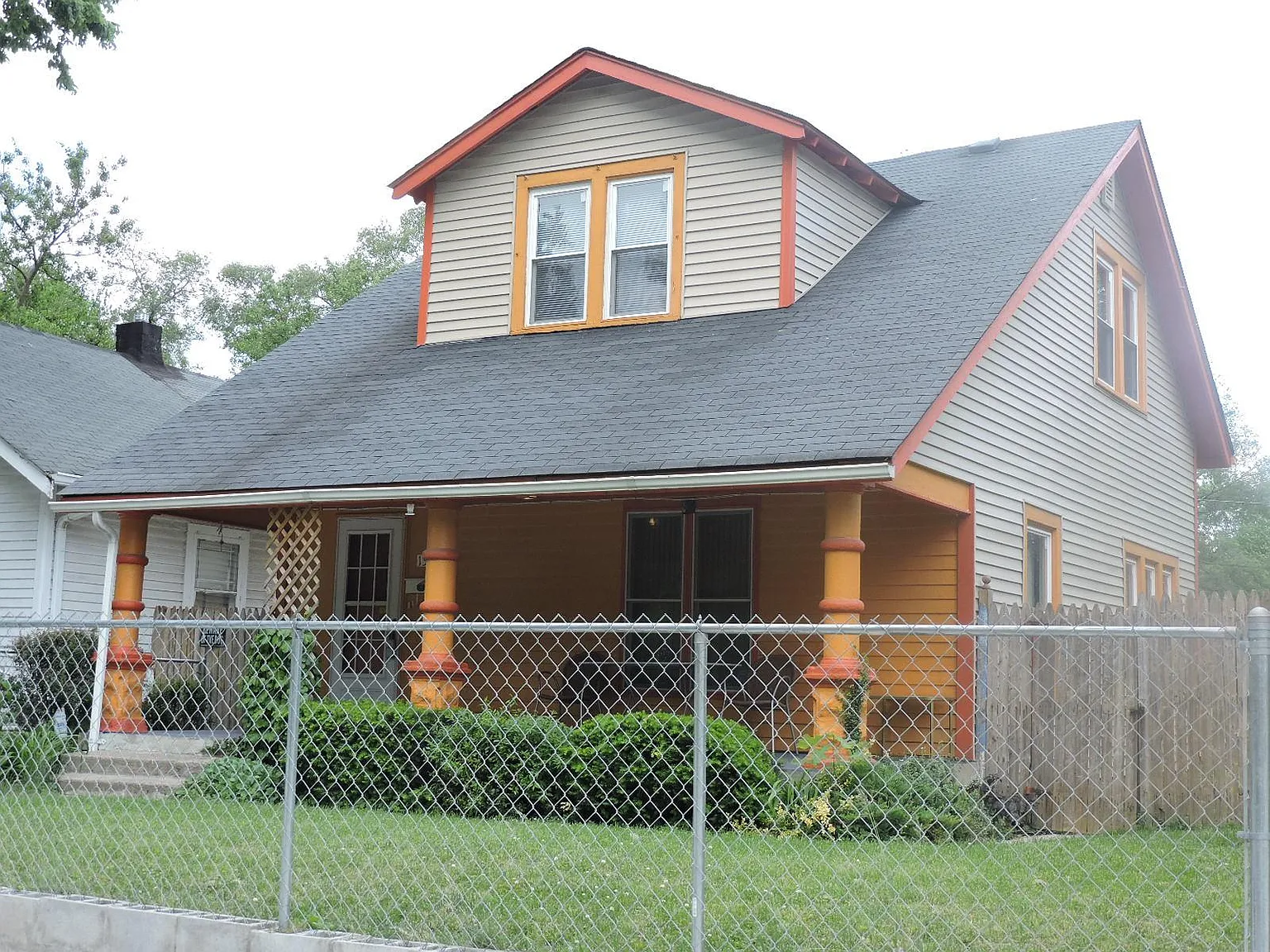 1313 Winfield Ave photo 1
