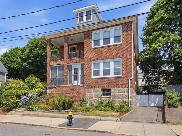 38-40 Franconia St, Dorchester, MA 02122