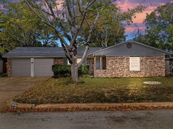 5609 Ammons St, Haltom City, TX 76117