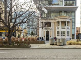 426 University Ave #3909, Toronto, ON M5G1S9