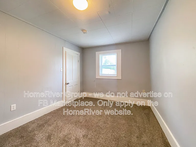 2304 Walnut St — Photo 9