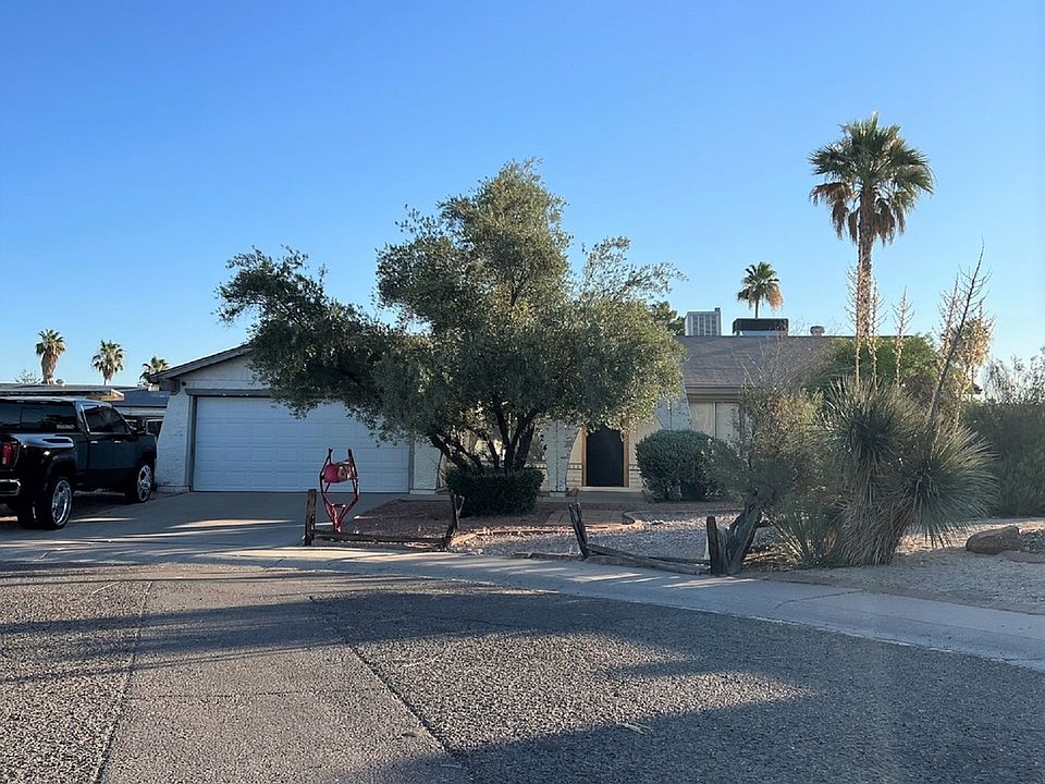1st image of 3624 E Greenway Ln