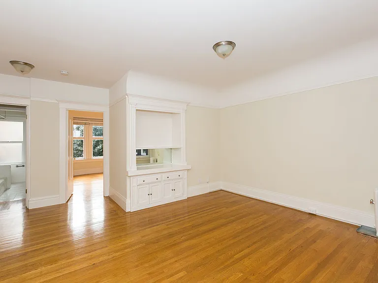 1025 Sutter — Photo 3