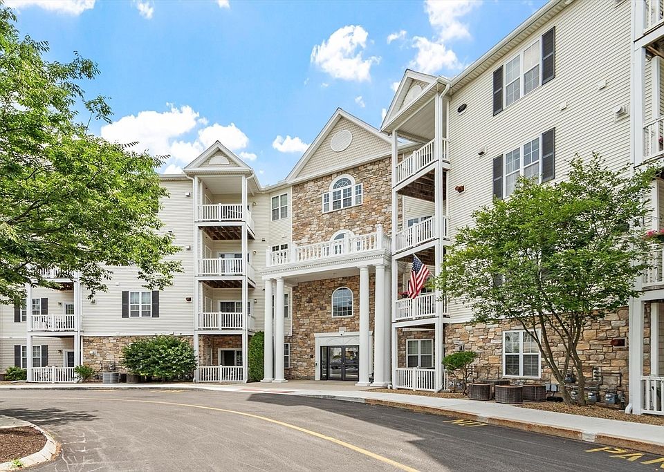 1st image of 21 Hampshire Rd APT 408
